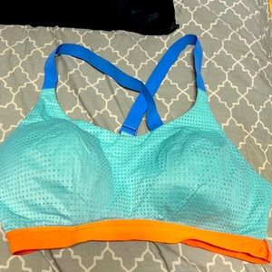 Victoria Sport Bra